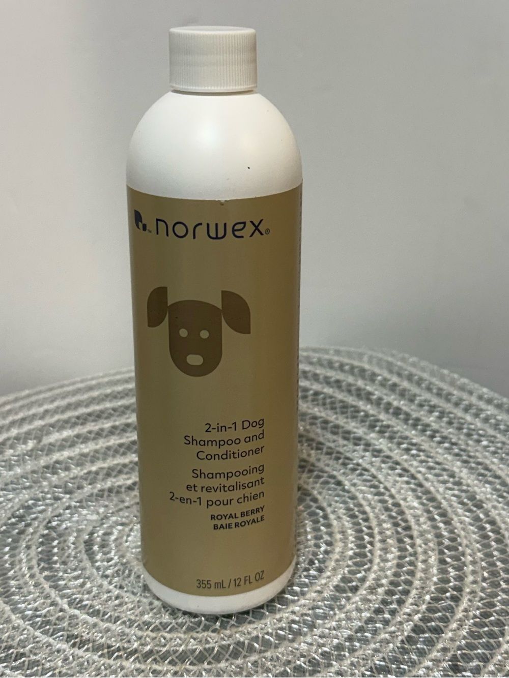 Norwex 2-in-one Dog Shampoo and Conditioner NWT